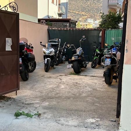 ラ・カレッタ Sa Marina Bed & Breakfast エクステリア 写真
