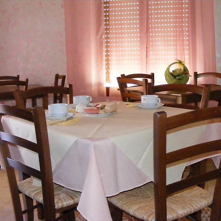 ラ・カレッタ Sa Marina Bed & Breakfast エクステリア 写真