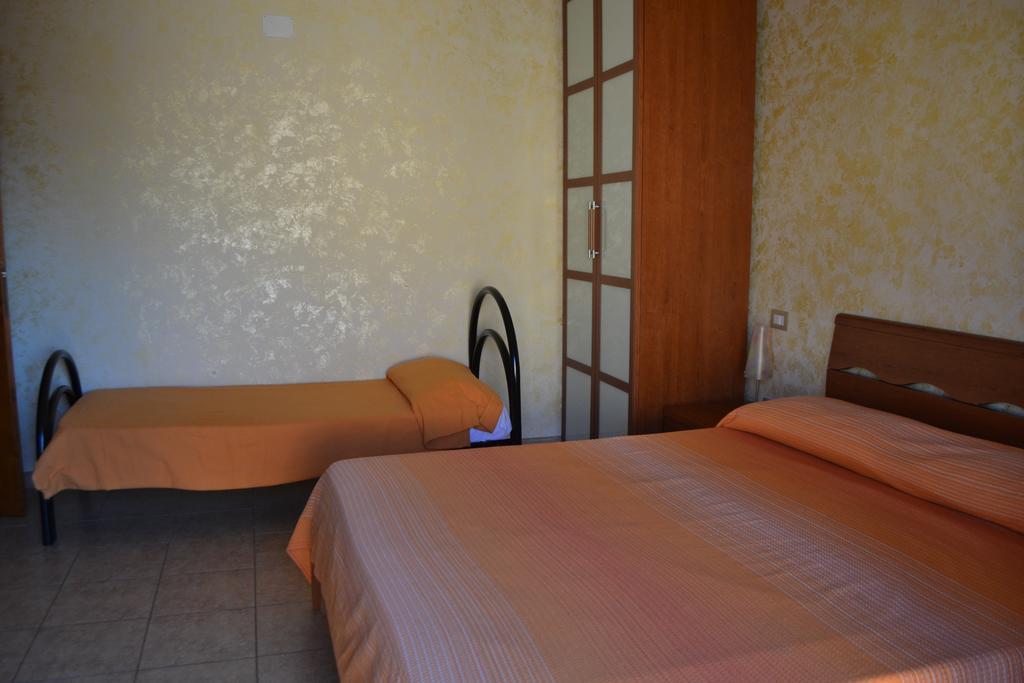 ラ・カレッタ Sa Marina Bed & Breakfast エクステリア 写真
